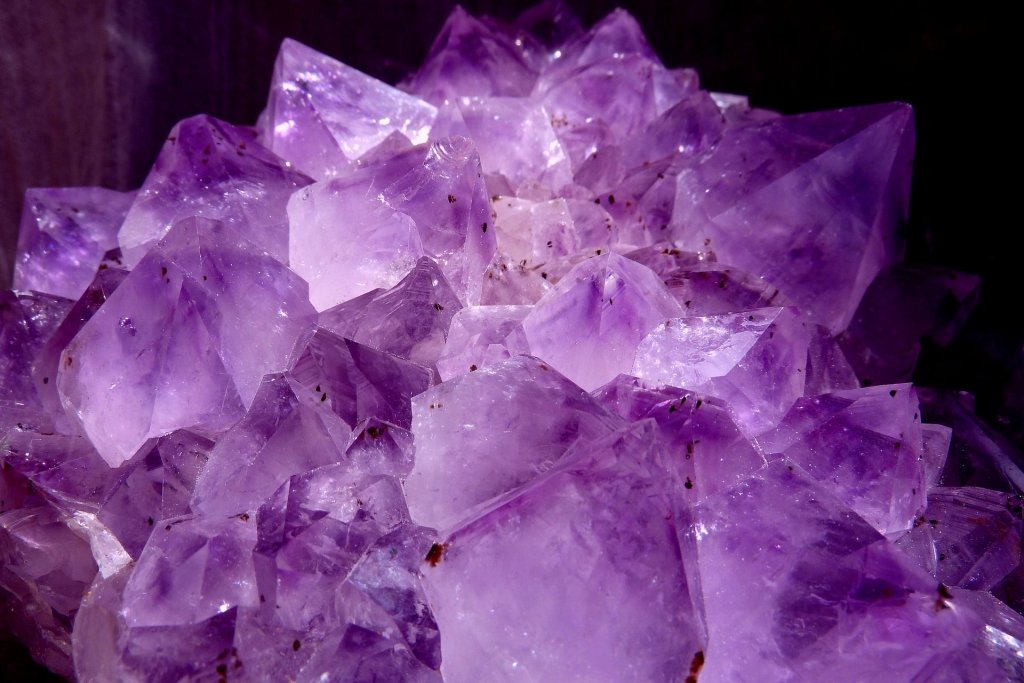 amethyst-1576233_1920-1024×683