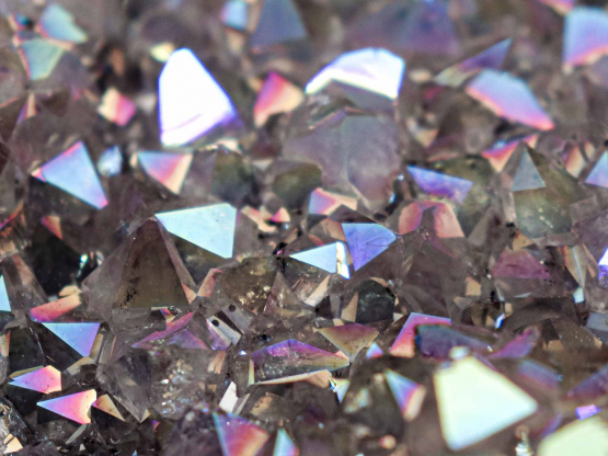 Angel aura kwarts cluster