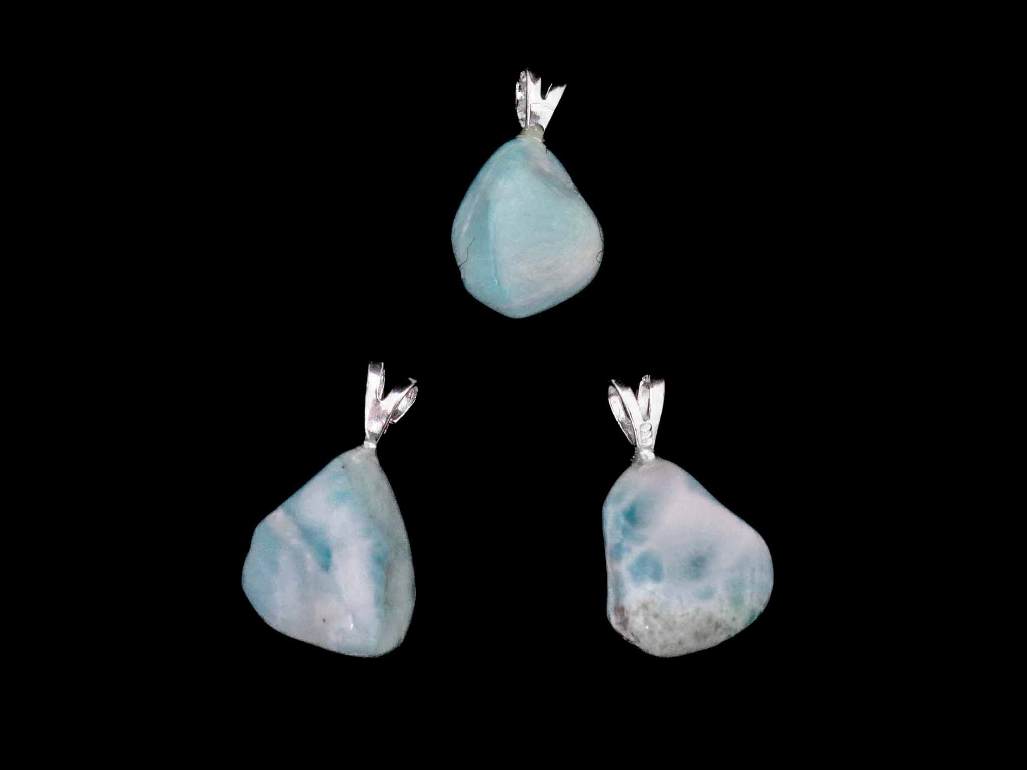 Larimar hanger